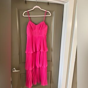Midi hot pink pleated dress